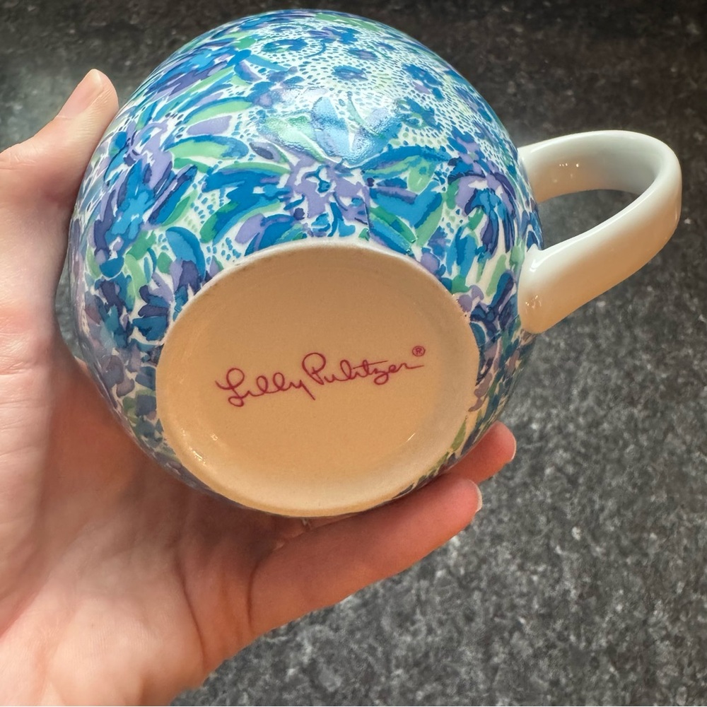 Lilly Pulitzer Classic Blue Floral Coffee/Tea Mug - Picture 4 of 6